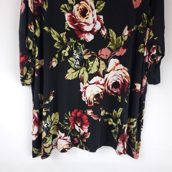 The Zig Zag Stripe Womens Black Floral Print Half Slv Flowy Silky Blouse Sz 2X - Picture 3 of 9